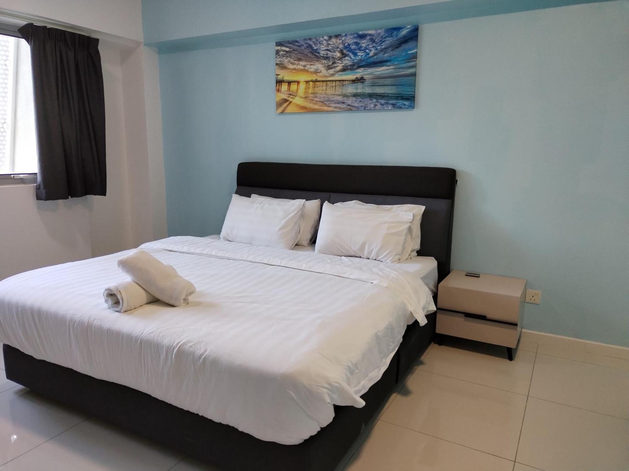 Apartment Paragon @ By Idealhub *