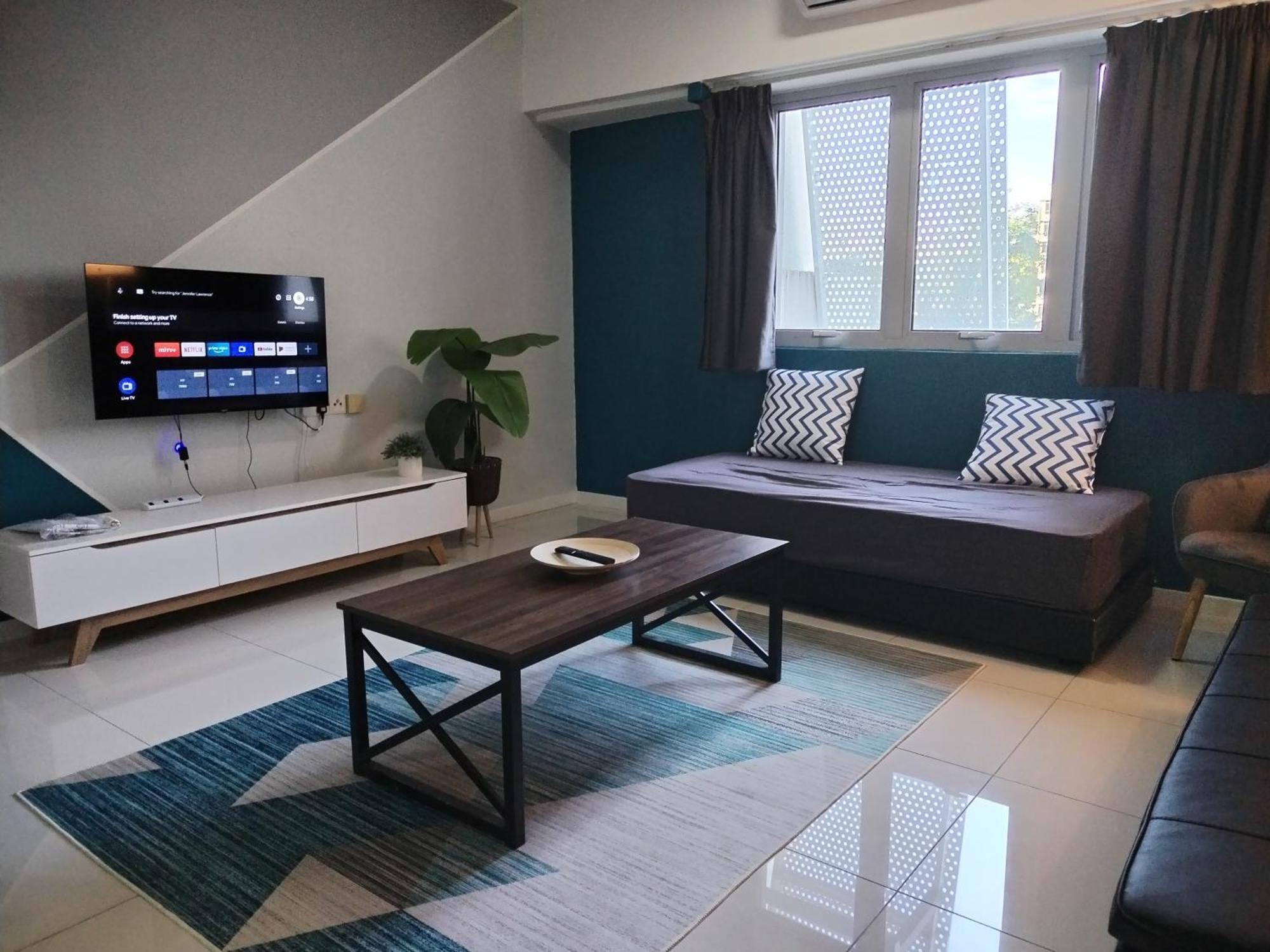 Paragon @ By Idealhub Apartment